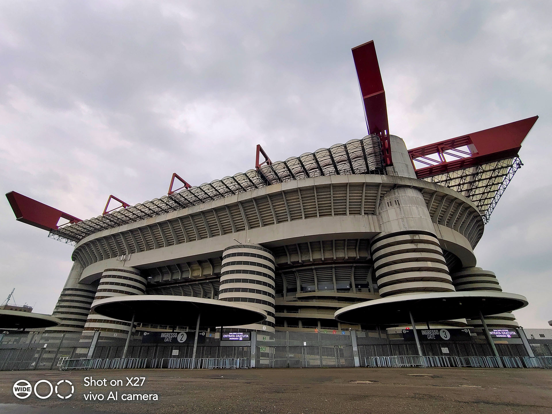 米兰体育:Ligue1的球迷参与:如何提升球场体验 米兰体育:Ligue1的球迷参与:如何提升球场体验