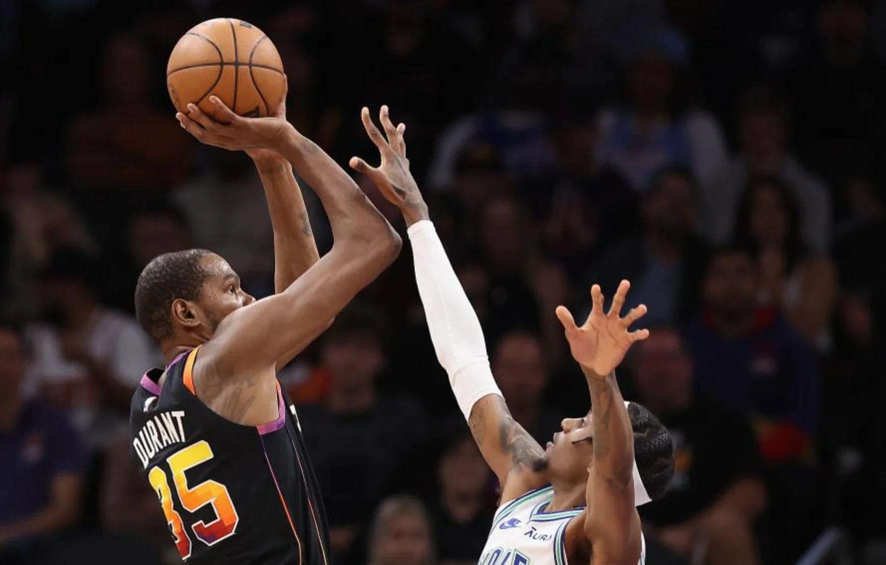 包含米兰体育:太阳队布克：得分后卫的未来，能否带领球队走向成功？的词条