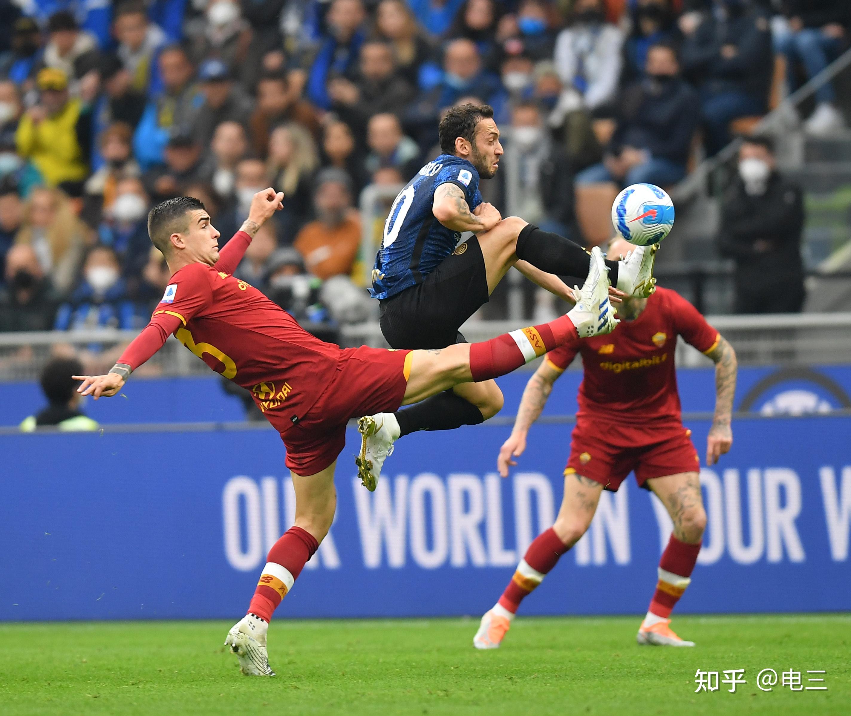 "米兰体育:玩家与观众之间的互动：提升赛事吸引力"