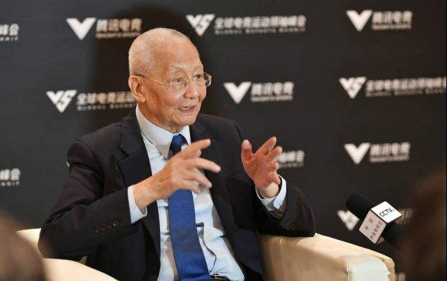 包含米兰体育:电竞赛事中的明星效应：如何塑造公众形象的词条