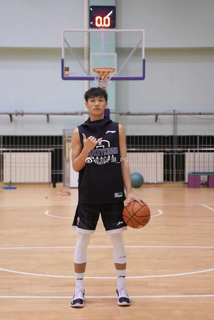 关于米兰体育：CBA选秀状元备受瞩目，未来发展引人期待的信息