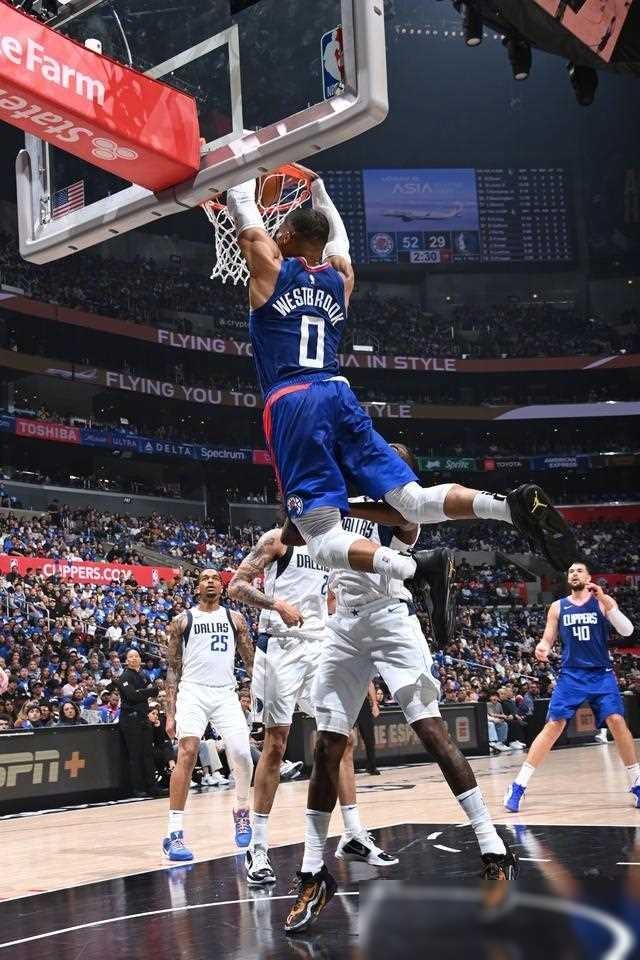 独行侠vs快船：西部的巅峰对决