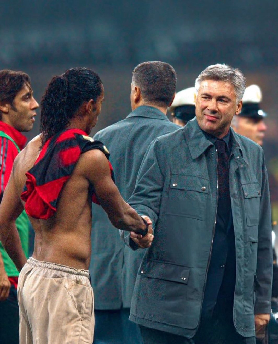 米兰体育:德甲的文化体验：从地方足球到国际舞台的简单介绍