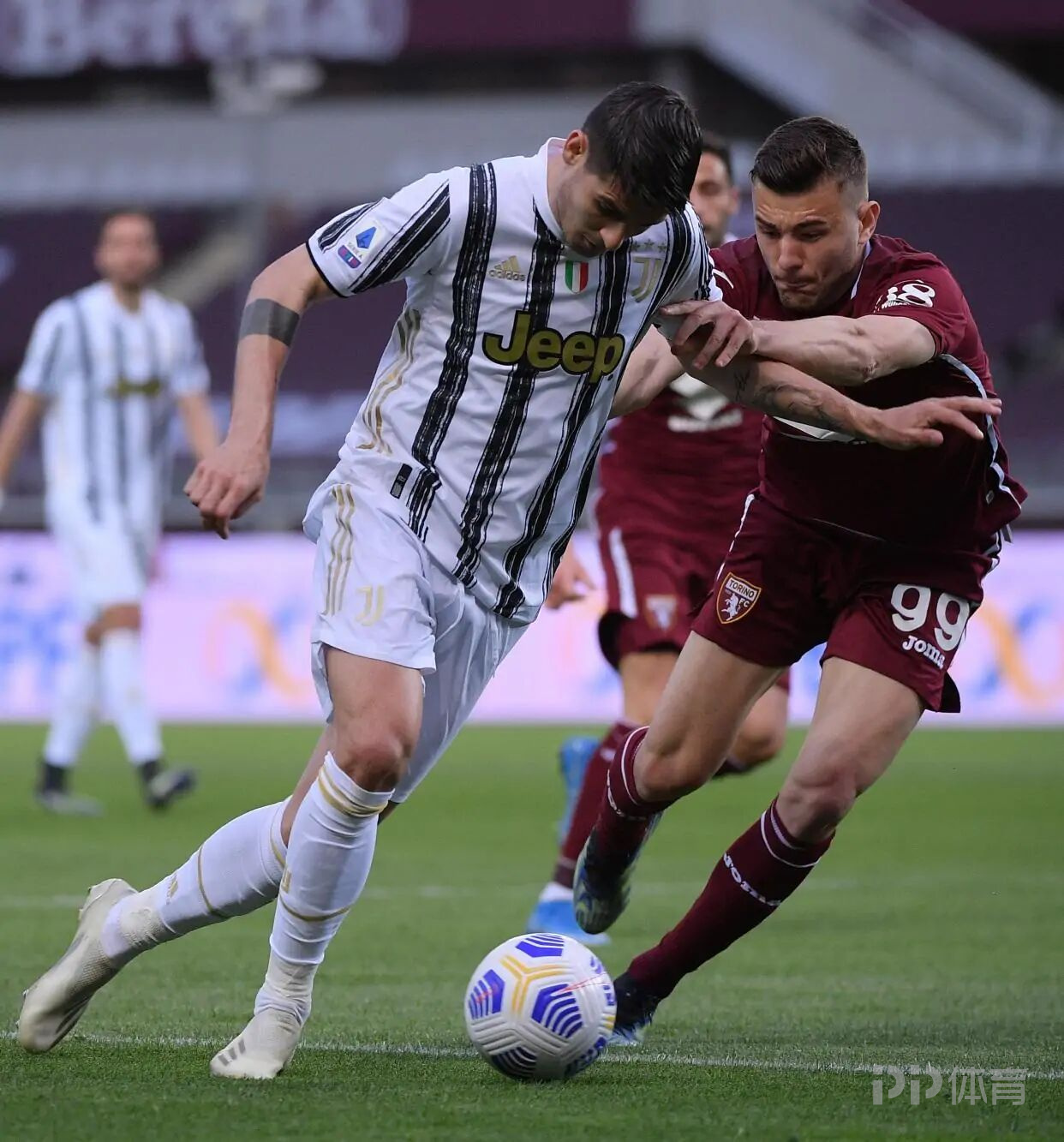 包含米兰体育:电竞赛事的赞助与广告：新的商业模式解析的词条