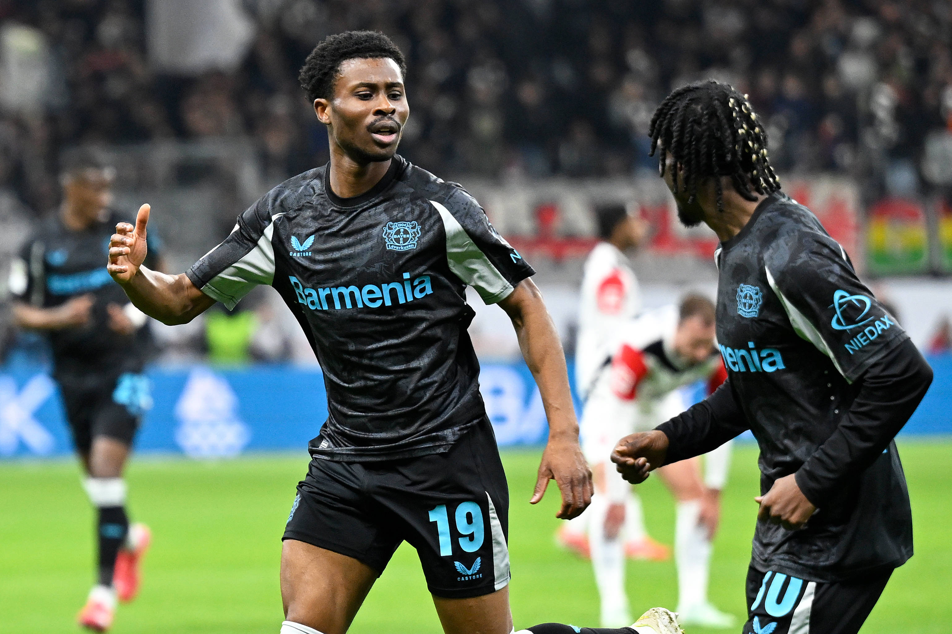 包含米兰体育：德甲勒沃库森的战术变革与成效的词条