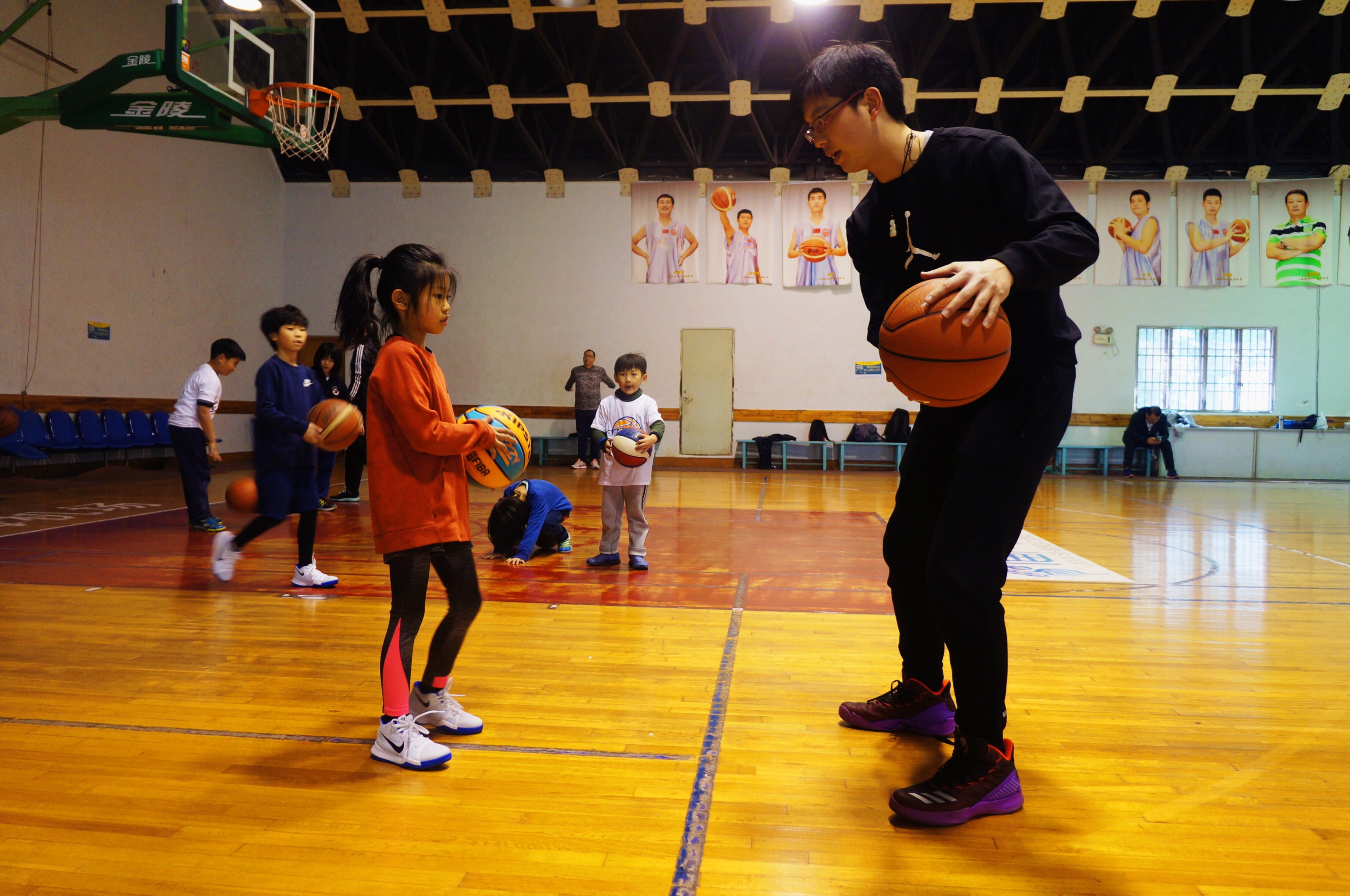 米兰体育：篮球训练营的比赛录像分析技术应用心得分享：帮助球员发现问题，提升水平的简单介绍