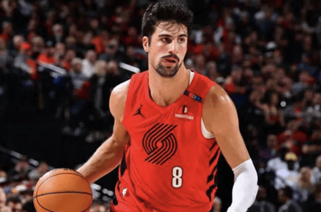 米兰体育:NBA球星的时尚品牌：如何引领潮流，展现个性？