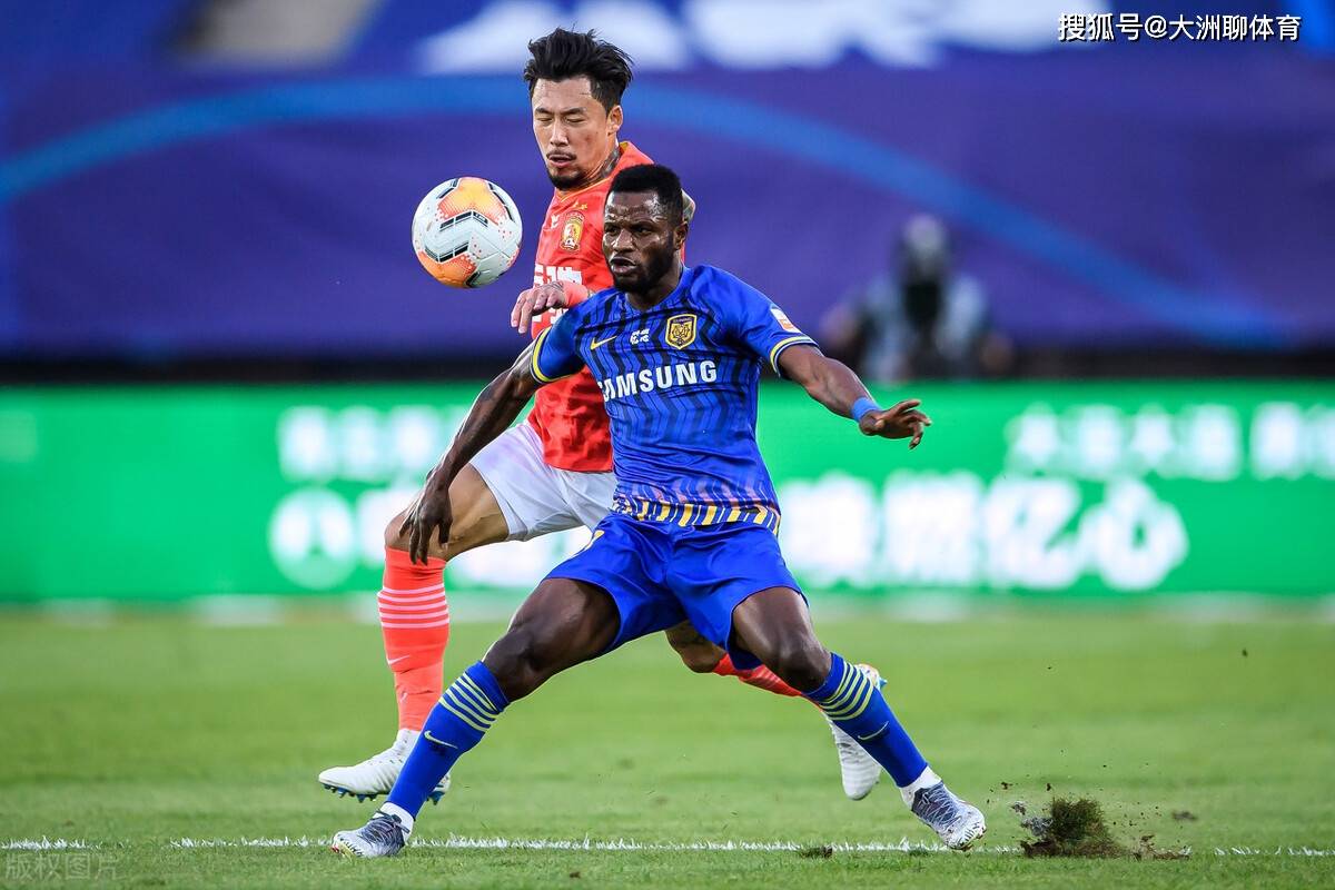 米兰体育:中超“限薪令”逼走外援？球迷：中超要变“中糙”了？