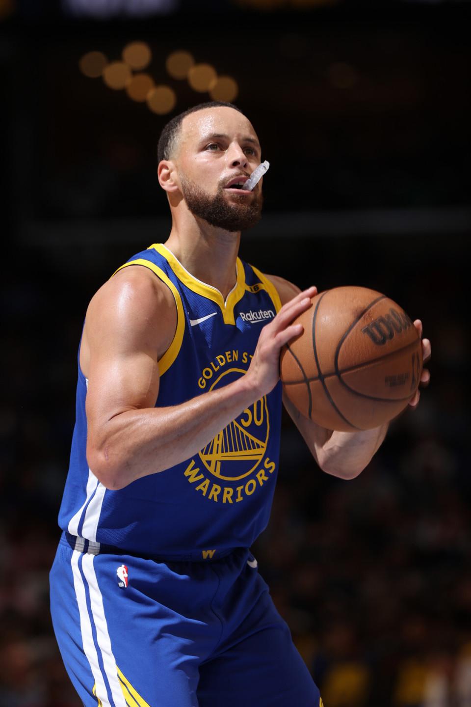 米兰体育:勇士队库里的个人训练方法：如何保持状态，延长职业生涯，继续书写传奇？的简单介绍