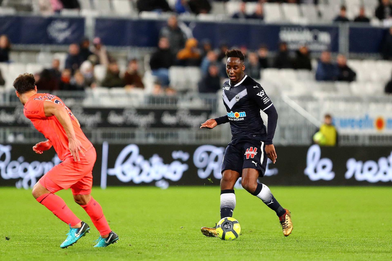 米兰体育：法甲波尔多的转会策略与球队重建