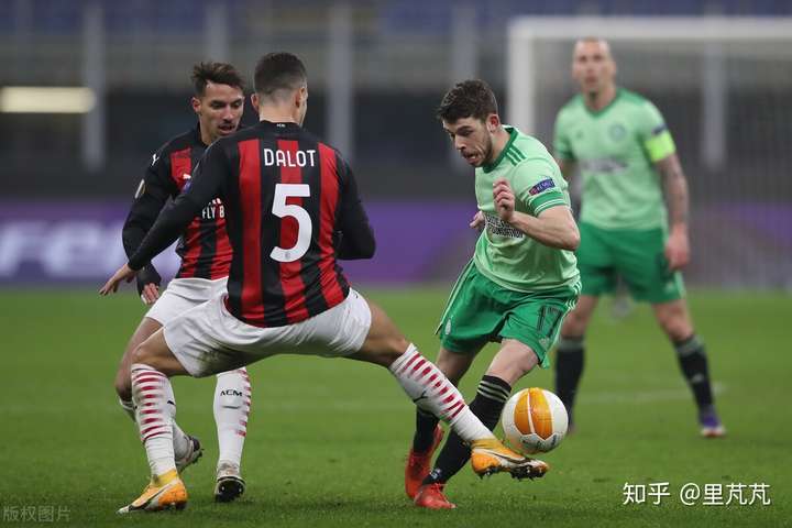 米兰体育:《英雄联盟》赛季复盘:战队的成长与改进 米兰体育:《英雄联盟》赛季复盘:战队的成长与改进