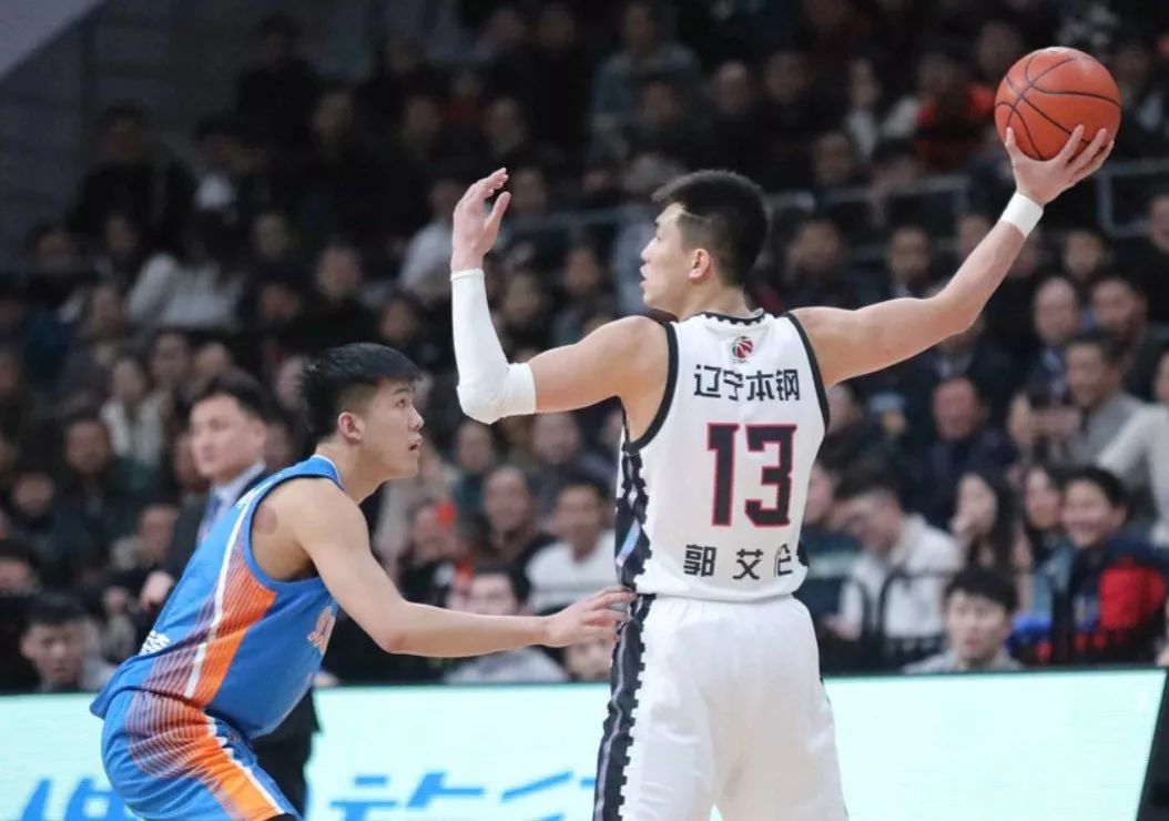 米兰体育：中国篮球裁判：公正执法，维护比赛公平的简单介绍