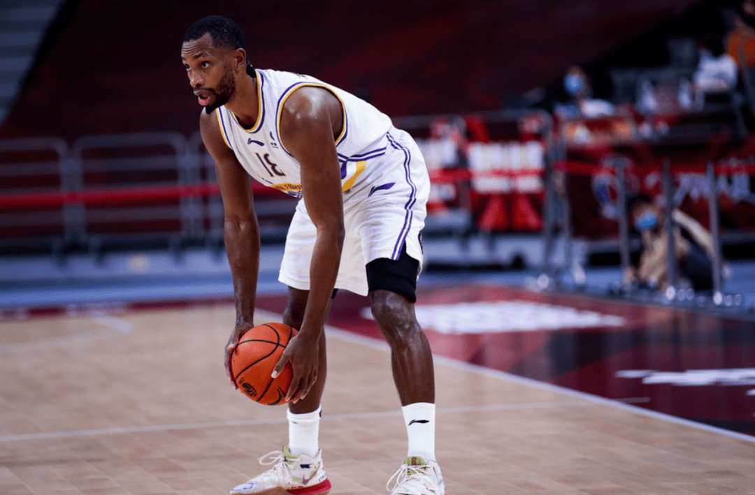 包含米兰体育：CBA球员薪资调整，平衡俱乐部运营与球员收入的词条