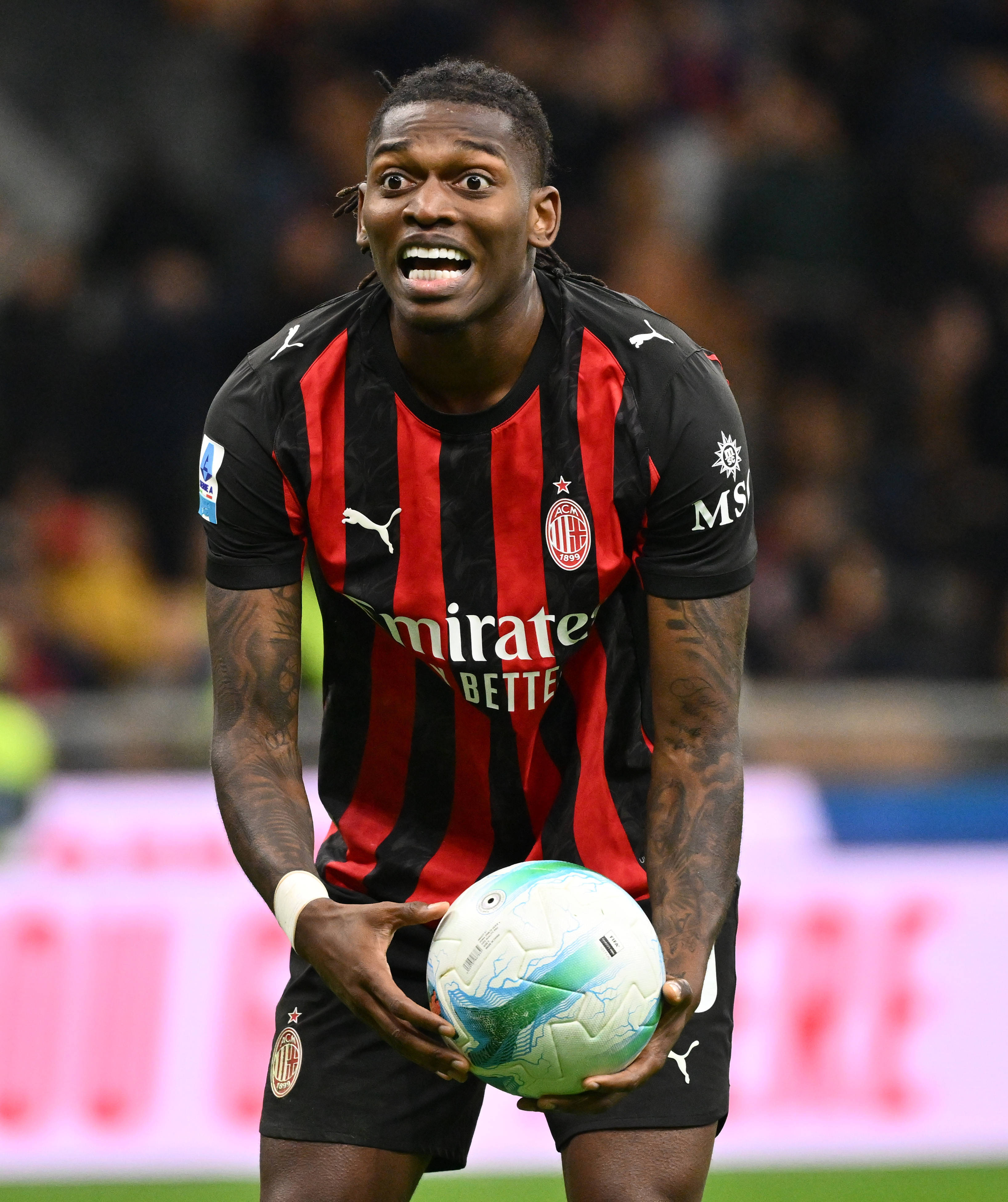 米兰体育:中国足球归化球员社会融合促进：文化交流与公益参与